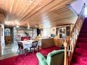 Photo 16- click for photo gallery